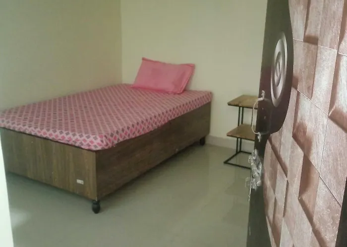 Hotel O Bhavya Guest House