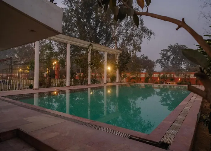 Qila Hotel