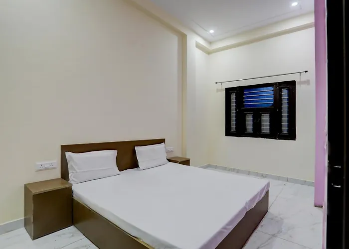 Hotel O Park Inn Guest House