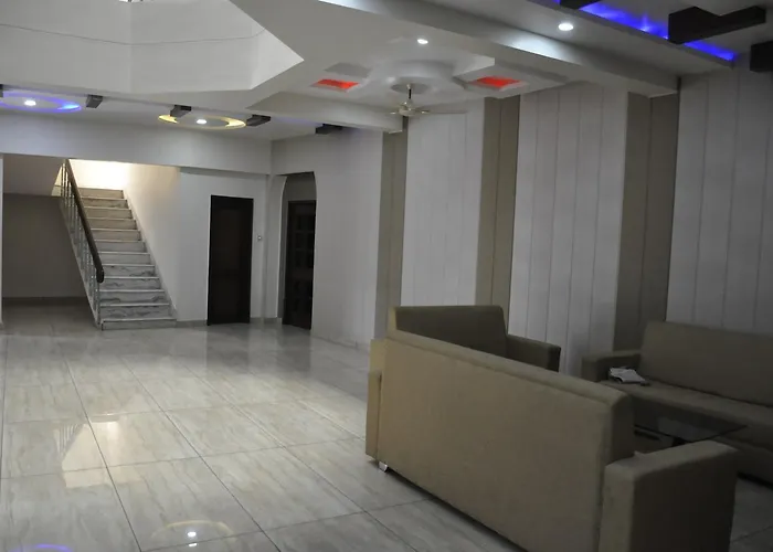 Hotel Pratiksha
